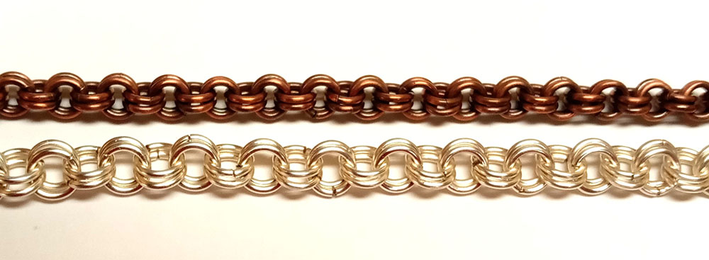 a close up of a chain