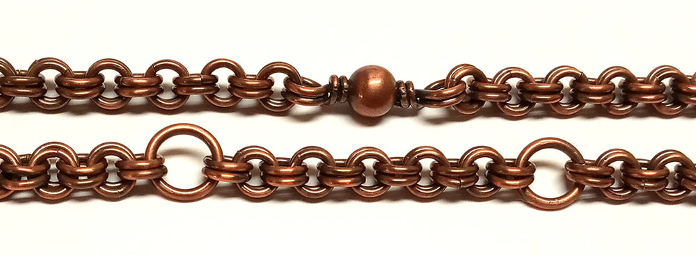 a close up of a chain