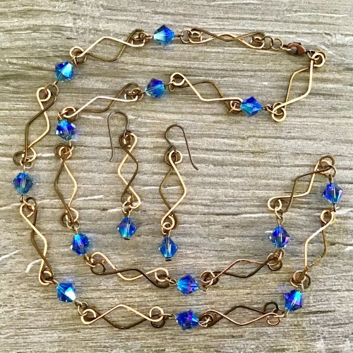 Kristal Wick's Lovely LInks - , Contemporary Wire Jewelry, Loops, Wire Loop, Wrapped Wire Loop, Texturing, lovely links