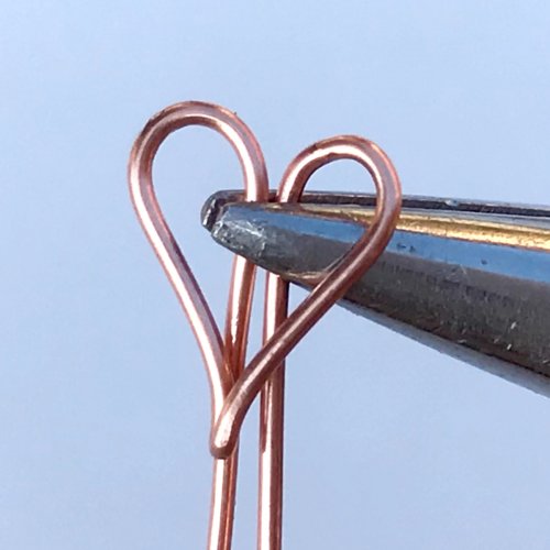 Erika Pal's Wire Heart Ring - , Contemporary Wire Jewelry, Wire Wrapping, Wrapping, Wire Wrapping Jewelry, wire heart ring