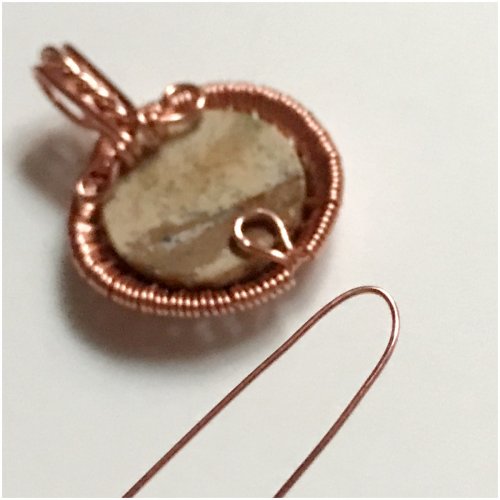 Erika Pal's Loop Bezel Pendant - , Contemporary Wire Jewelry, Findings, Clasps, Components, Loops, Wire Loop, Wrapped Wire Loop, Weaving, Wire Weaving, Weaving Wire, loop bezel pendant