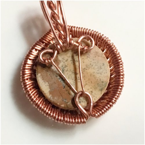 Erika Pal's Loop Bezel Pendant - , Contemporary Wire Jewelry, Findings, Clasps, Components, Loops, Wire Loop, Wrapped Wire Loop, Weaving, Wire Weaving, Weaving Wire, loop bezel pendant