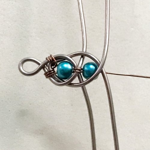 Erika Pal's Charm Hoop Earrings - , Contemporary Wire Jewelry, Lashing, Wire Lashing, Wire Wrapping, Wrapping, Wire Wrapping Jewelry, Beads, charm hoop earrings