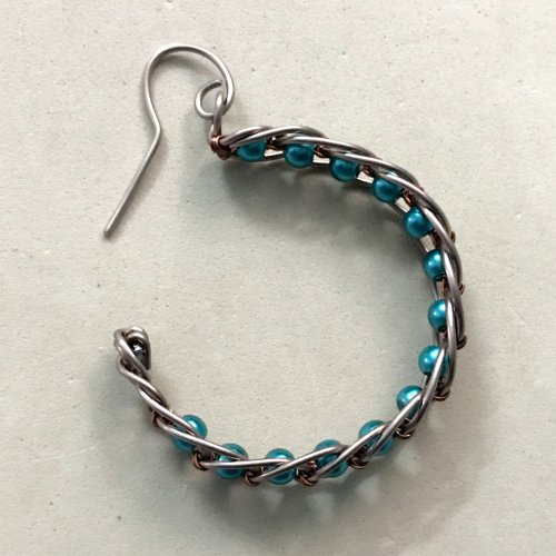 Erika Pal's Charm Hoop Earrings - , Contemporary Wire Jewelry, Lashing, Wire Lashing, Wire Wrapping, Wrapping, Wire Wrapping Jewelry, Beads, charm hoop earrings