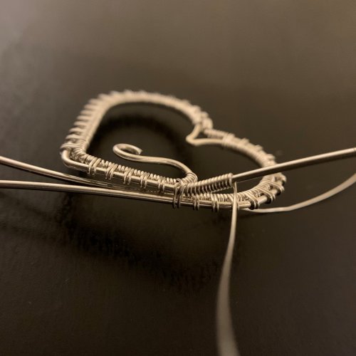 Kendra Austin's Filigree Heart Pendant - Attach the Top to the Bottom, Contemporary Wire Jewelry, Weaving, Wire Weaving, Weaving Wire, filigree woven heart pendant