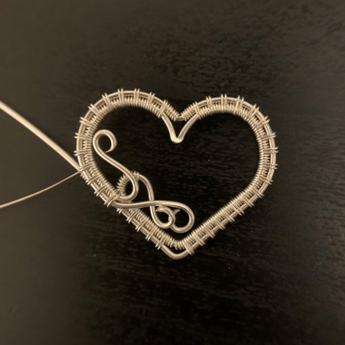 Kendra Austin's Filigree Heart Pendant - Finish the Filigree, Contemporary Wire Jewelry, Weaving, Wire Weaving, Weaving Wire, filigree woven heart pendant