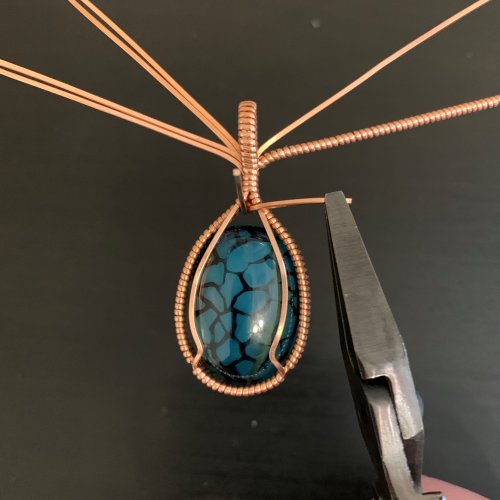 Kendra Austin's Classic Wire Wrapped Cabochon - Finish the Bail, Classic Wire Jewelry, Wire Wrapping, Wrapping, Wire Wrapping Jewelry, Classic wire wrapped cabochon