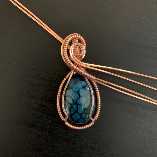 Kendra Austin's Classic Wire Wrapped Cabochon - Place the Front Decorative Swirls, Classic Wire Jewelry, Wire Wrapping, Wrapping, Wire Wrapping Jewelry, Classic wire wrapped cabochon