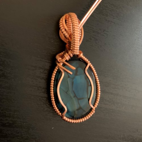 Kendra Austin's Classic Wire Wrapped Cabochon - Place the Front Decorative Swirls, Classic Wire Jewelry, Wire Wrapping, Wrapping, Wire Wrapping Jewelry, Classic wire wrapped cabochon