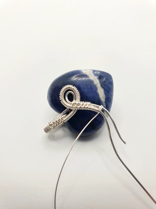 Natalie Patten's Top Drilled Stone Pendant - , Wire Weaving, Wire Wrapping, Wrapping, Wire Wrapping Jewelry, Weaving, Wire Weaving, Weaving Wire, top drilled stone woven bail