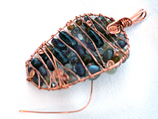 Marty Blu's Dragonskin Pendant - , Contemporary Wire Jewelry, Wire Wrapping, Wrapping, Wire Wrapping Jewelry, Weaving, Wire Weaving, Weaving Wire, Attaching 22-gauge wire to 18-gauge wire, loop around the beads.