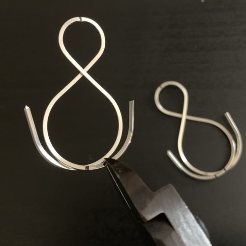 Kendra Austin's Infinity Earrings - Form the outer element loops, Contemporary Wire Jewelry, Filing, Finishing, Forging, Forging Jewelry, Jewelry Forging, Lashing, Wire Lashing, Loops, Wire Loop, Wrapped Wire Loop, infinity wire earrings