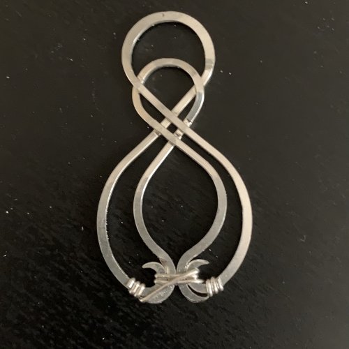 Kendra Austin's Infinity Earrings - FInish the connected elements, Contemporary Wire Jewelry, Filing, Finishing, Forging, Forging Jewelry, Jewelry Forging, Lashing, Wire Lashing, Loops, Wire Loop, Wrapped Wire Loop, infinity wire earrings