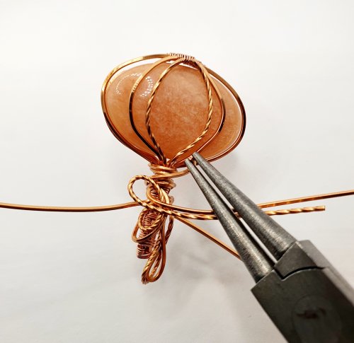 Natalie Patten's Classic Wrap Pumpkin Pendant - , Classic Wire Jewelry, Wire Wrapping, Wrapping, Wire Wrapping Jewelry, Weaving, Wire Weaving, Weaving Wire, wire wrap pumpkin pendant