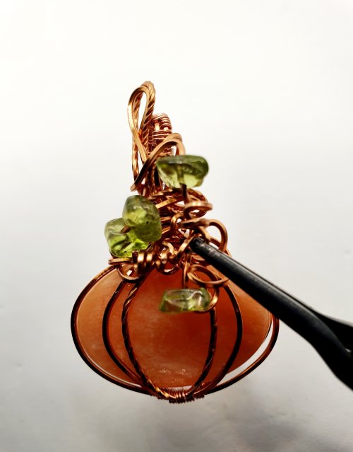 Natalie Patten's Classic Wrap Pumpkin Pendant - , Classic Wire Jewelry, Wire Wrapping, Wrapping, Wire Wrapping Jewelry, Weaving, Wire Weaving, Weaving Wire, wire wrap pumpkin pendant