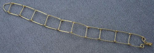 Marty Blu's Wire Link Treasure Bracelet - , Contemporary Wire Jewelry, Weaving, Wire Weaving, Weaving Wire, hook and eye closures for the frame