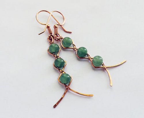 Albina Manning's Zig Zag Earrings - , Contemporary Wire Jewelry, Coiling, Coiling Wire, Wire Coiling, Wire Wrapping, Wrapping, Wire Wrapping Jewelry, Finished piece with second piece.