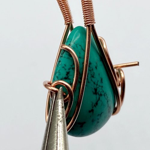 Erika Pal's Graceful Drop Pendant - , Contemporary Wire Jewelry, Coiling, Coiling Wire, Wire Coiling, Wire Wrapping, Wrapping, Wire Wrapping Jewelry, Graceful Drop Pendant