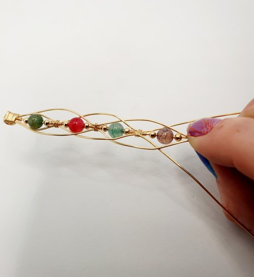 Natalie Patten's Beaded Wire Bracelet - , Contemporary Wire Jewelry, Wire Wrapping, Wrapping, Wire Wrapping Jewelry, beaded wire bracelet