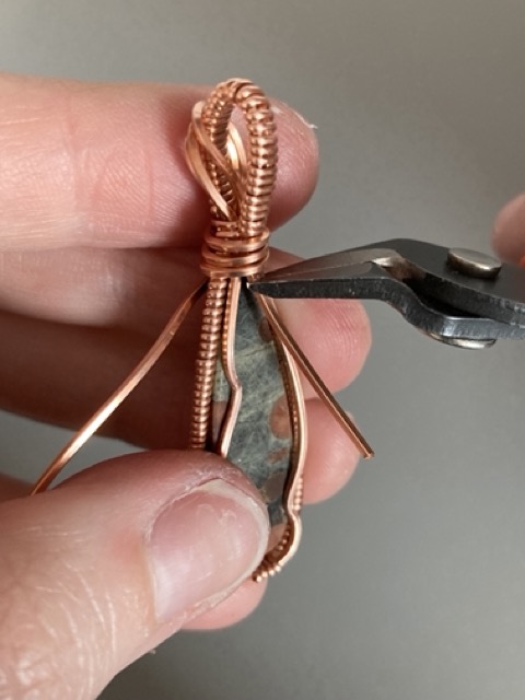 Elizabeth Schultz's Simple Wrapped Stone Pendant - , Classic Wire Jewelry, Wire Wrapping, Wrapping, Wire Wrapping Jewelry, trim the wires