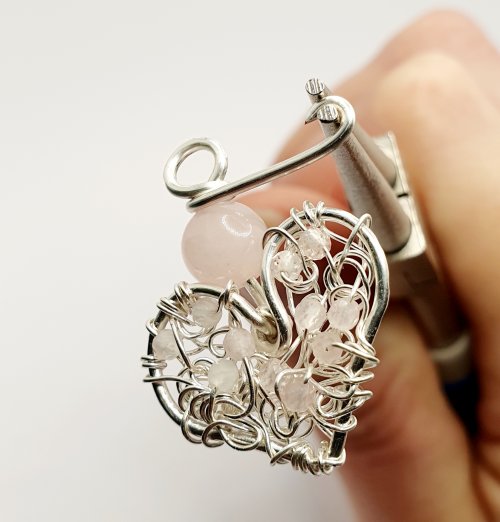 Natalie Patten's Wire-filled Heart Earrings - , Contemporary Wire Jewelry, Wire Wrapping, Wrapping, Wire Wrapping Jewelry, make a decorative curl with the wire