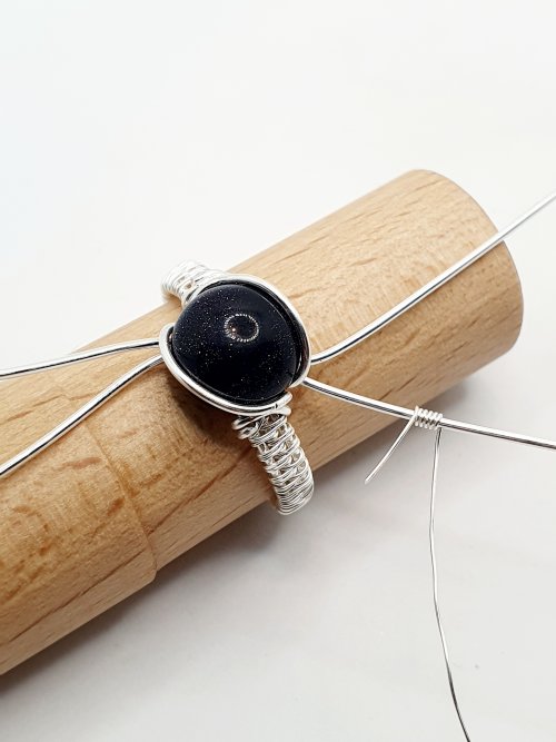 Natalie Patten's Woven Wire Wrapped Cabochon Ring - , Contemporary Wire Jewelry, Wire Wrapping, Wrapping, Wire Wrapping Jewelry, Weaving, Wire Weaving, Weaving Wire, add detail to the wire by wrapping the wire