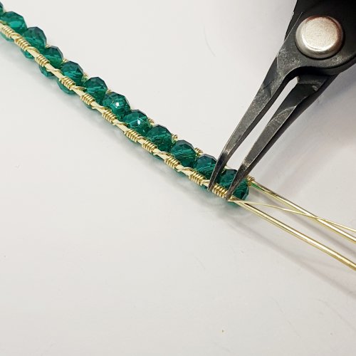 Natalie Patten's Wire Beaded Bangle - , Contemporary Wire Jewelry, Lashing, Wire Lashing, Wire Wrapping, Wrapping, Wire Wrapping Jewelry, compress the wraps with pliers to keep them neat