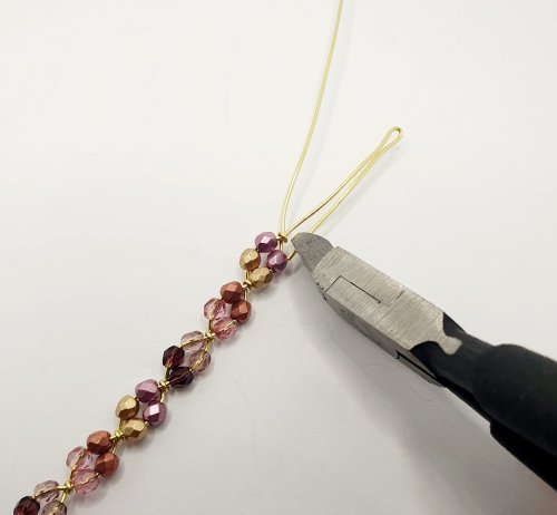 Natalie Patten's Beaded Flowery Wire Bracelet - , Contemporary Wire Jewelry, , trim excess wire