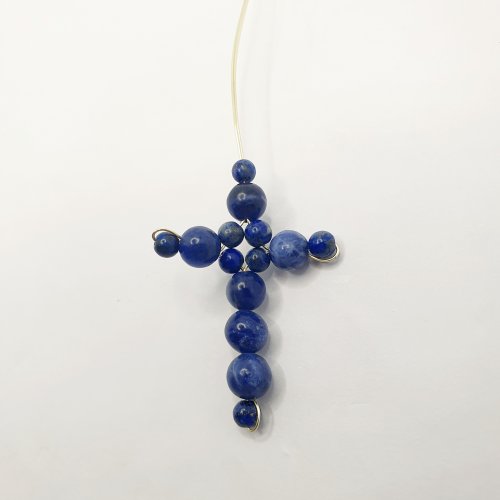 Natalie Patten's Beaded Wire Cross - , Contemporary Wire Jewelry, Wire Wrapping, Wrapping, Wire Wrapping Jewelry, slide the beads next to the others