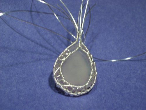 Cynthia Wyatt's Infinity Pendant - , Contemporary Wire Jewelry, Coiling, Coiling Wire, Wire Coiling, Lashing, Wire Lashing, Wire Wrapping, Wrapping, Wire Wrapping Jewelry, Repeating steps.