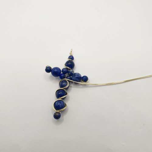 Natalie Patten's Beaded Wire Cross - , Contemporary Wire Jewelry, Wire Wrapping, Wrapping, Wire Wrapping Jewelry, continue winding the wire up the beads