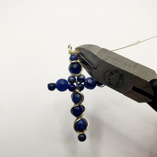 Natalie Patten's Beaded Wire Cross - , Contemporary Wire Jewelry, Wire Wrapping, Wrapping, Wire Wrapping Jewelry, trim excess wire