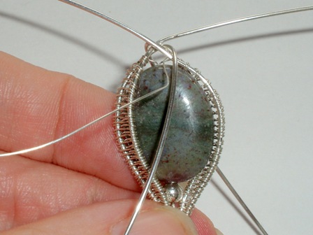 Abby Hook's Seed of Change Pendant - Begin to form the small leaf shape., Wire Weaving, Weaving, Wire Weaving, Weaving Wire, vvv