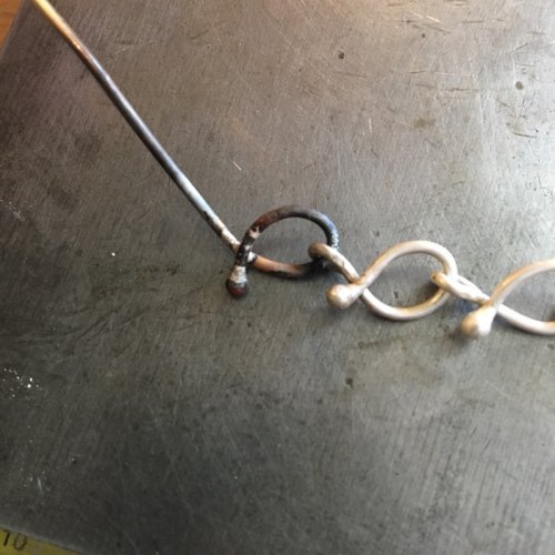 Deborah Mortlock's Fish Tail Chain - , Contemporary Wire Jewelry, Making Chain, Chain Making , Butane Torch, Soldering, Solder, ball the end of the 16g wire again for the next link