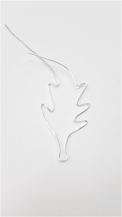 Kimberly Newman's Silver Lined Leaf Pendant - , Contemporary Wire Jewelry, Lashing, Wire Lashing, Loops, Wire Loop, Wrapped Wire Loop, Spirals, Wire Spiral, Spiral Wire Wrap, shape the wire