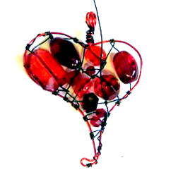 Tracey McKenzie's Wire Wrapped Pet Heart Charm - , Contemporary Wire Jewelry, Wire Wrapping, Wrapping, Wire Wrapping Jewelry, Beads, Securing craft wire