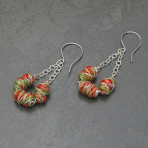 Kylie Jones's Vibrant Wrapped Cotton Earrings , Contemporary Wire Jewelry. Wire Wrapping, Wrapping, Wire Wrapping Jewelry. This fabulous 70's color combination gives a retro edge to these textile based beaded earrings.