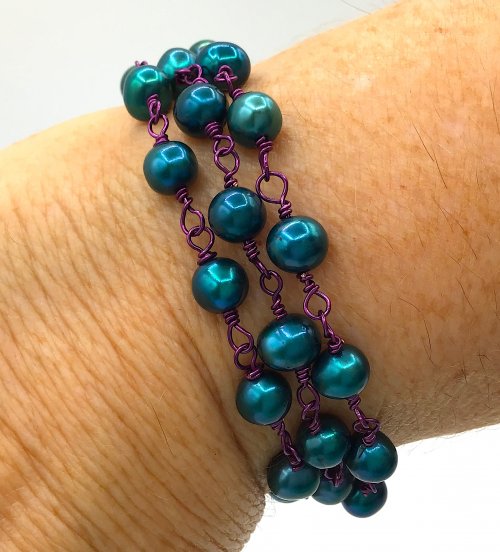 Kristal Wick's Butterfly Blues Chain Bracelet, Contemporary Wire Jewelry. Making Chain, Chain Making , Loops, Wire Loop, Wrapped Wire Loop. I love making convertible jewelry such as this piece which can be worn as a wrap bracelet or necklace.