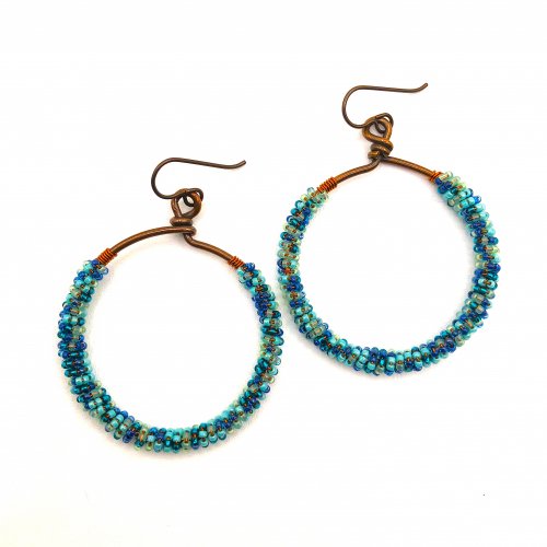 Kristal Wick's Glacier Blue Earrings, Contemporary Wire Jewelry. Wire Wrapping, Wrapping, Wire Wrapping Jewelry, Beads. You can use any shape frame for this project - with or without a top hoop to attach to your ear wire.
