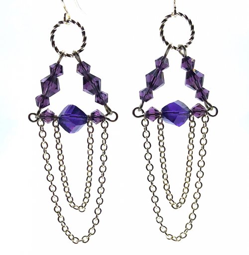 Kristal Wick's Purple Passion Earrings, Contemporary Wire Jewelry. Loops, Wire Loop, Wrapped Wire Loop. This monochromatic earring project is a quick and easy compilation of purple and silver.