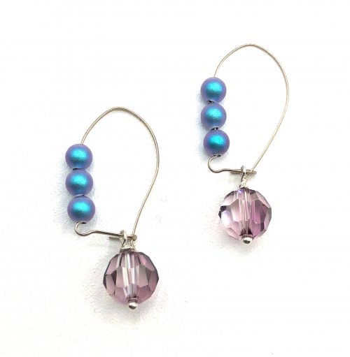 Kristal Wick's Alaskan Pastel Earrings, Contemporary Wire Jewelry. Beads. Dress up a kidney wire earring using this technique.