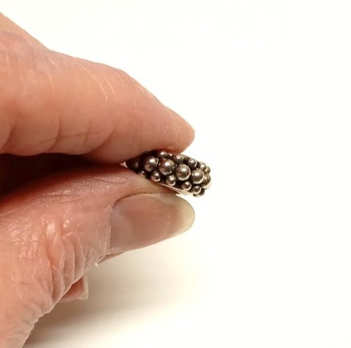 Judy Larson's When Bead Holes are Too Large - , Beading, Beads, when bead holes are too large