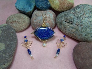 Lapis Lazuli earrings and pendant