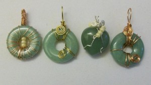 wire wrapped Aventurine donuts and aventurine heart