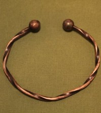 pattern_182_twisted-copper-wire-cuff