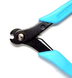 How Are Wire Cutters Used in Jewelry Making? - International Gem